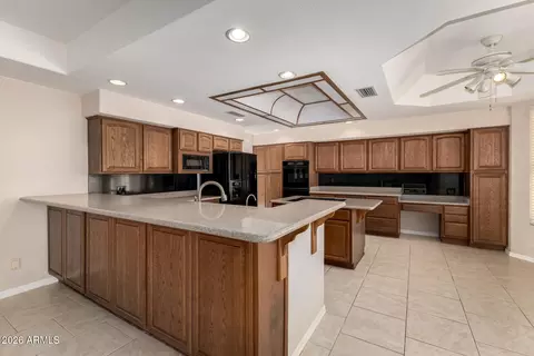 Kitchen - 3406 E Tere St, Phoenix, AZ 85044 photo 4 of 4