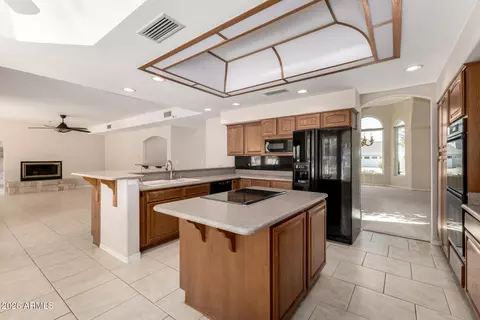 Kitchen - 3406 E Tere St, Phoenix, AZ 85044 photo 2 of 4