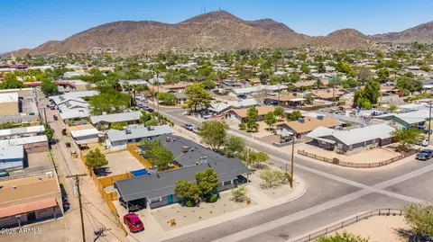 View/Area - 10002 N 18th Ave, Phoenix, AZ 85021 photo 2 of 6
