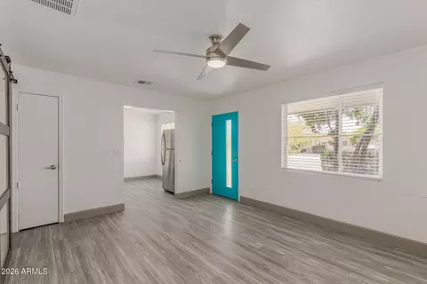 Living - 10002 N 18th Ave, Phoenix, AZ 85021 photo 1 of 2