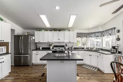 2400 E Baseline Ave #79, Apache Junction, AZ 85119