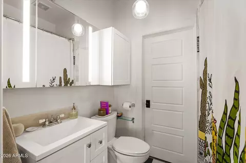 Bath - 1348 E Fillmore St, Phoenix, AZ 85006 photo 1 of 2