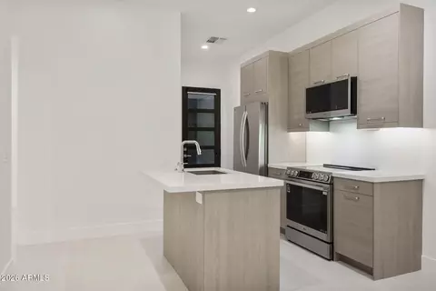 Kitchen - 3035 E Coolidge St, Phoenix, AZ 85016 photo 5 of 6