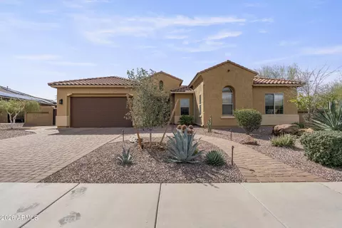 909 W Spur Dr, Phoenix, AZ 85085