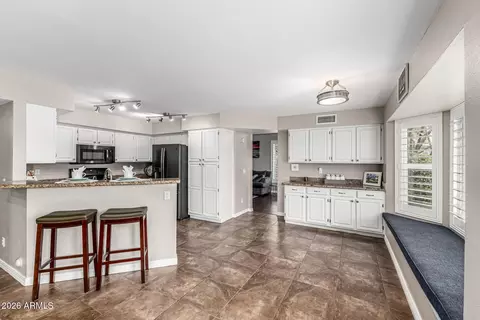 Kitchen - 3348 E Glenhaven Dr, Phoenix, AZ 85048 photo 4 of 4