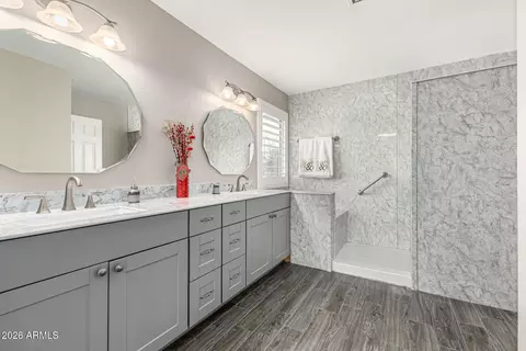 Bath - 3348 E Glenhaven Dr, Phoenix, AZ 85048 photo 4 of 6