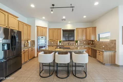 Kitchen - 40927 N 3rd Ave, Phoenix, AZ 85086 photo 2 of 6