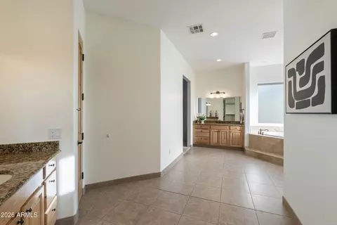 Bath - 40927 N 3rd Ave, Phoenix, AZ 85086 photo 5 of 7