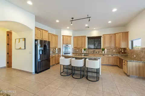 Kitchen - 40927 N 3rd Ave, Phoenix, AZ 85086 photo 1 of 6