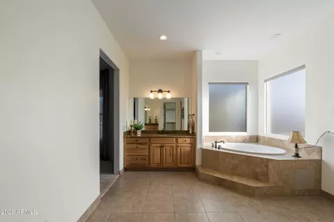 Bath - 40927 N 3rd Ave, Phoenix, AZ 85086 photo 4 of 7