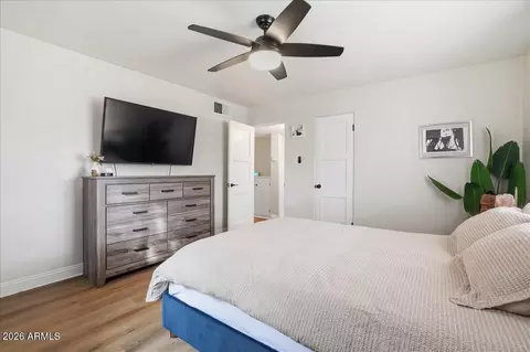 2134 W Mitchell Dr, Phoenix, AZ 85015 photo 17