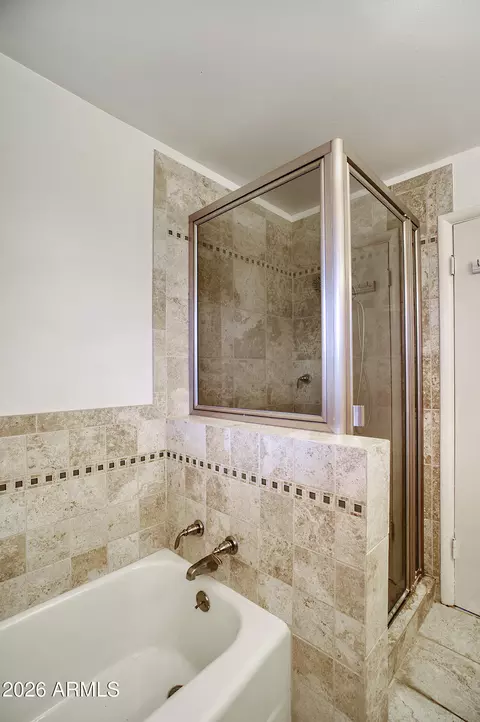 Bath - 130 E Coronado Rd #16, Phoenix, AZ 85004 photo 2 of 2