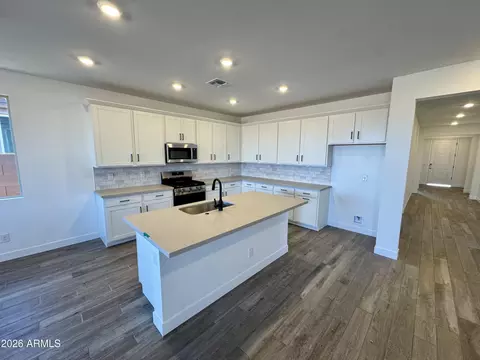 2848 E Mecklenburg Way, San Tan Valley, AZ 85143