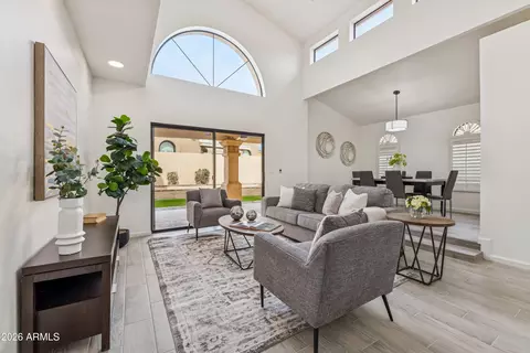 Living - 1024 E Sahuaro Dr, Phoenix, AZ 85020 photo 2 of 4