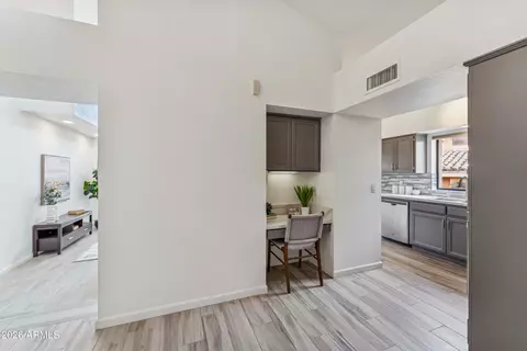 Entry Way - 1024 E Sahuaro Dr, Phoenix, AZ 85020 photo 4 of 6
