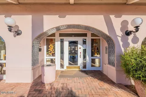 4141 N 31st St #406, Phoenix, AZ 85016