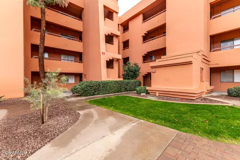 12212 N Paradise Village Pkwy S #134, Phoenix, AZ 85032
