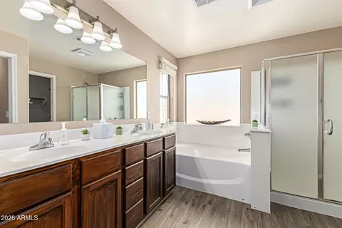 Bath - 3844 E Battala Ave, Gilbert, AZ 85297 photo 2 of 4