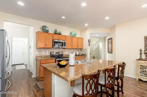 10190 W Los Gatos Dr, Peoria, AZ 85383