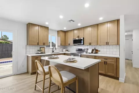 Kitchen - 2437 E Larkspur Dr, Phoenix, AZ 85032 photo 2 of 5