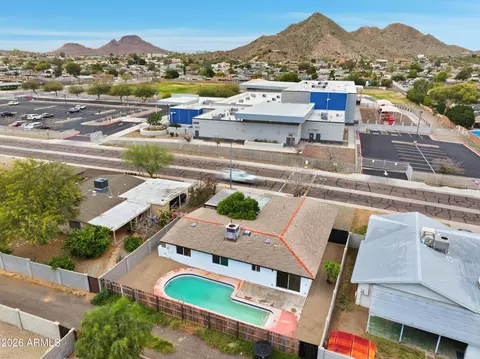 View/Area - 2437 E Larkspur Dr, Phoenix, AZ 85032 photo 4 of 4