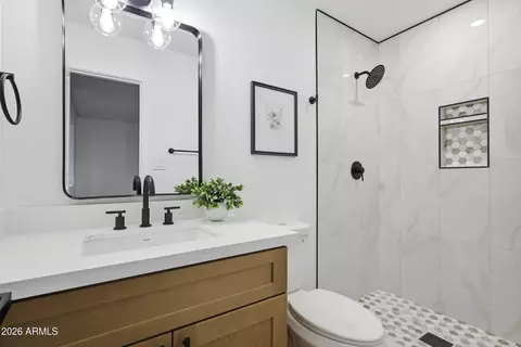 Bath - 2437 E Larkspur Dr, Phoenix, AZ 85032 photo 3 of 3