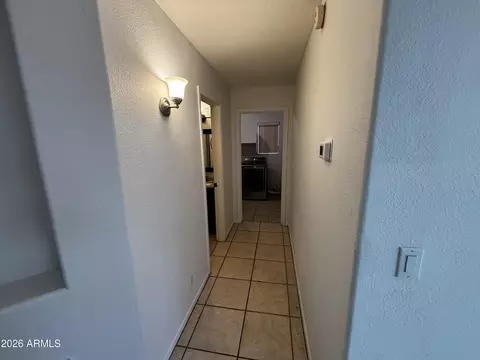 Entry Way - 4257 E Michelle Ave, Gilbert, AZ 85234 photo 2 of 4