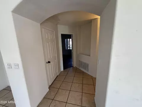 Entry Way - 4257 E Michelle Ave, Gilbert, AZ 85234 photo 1 of 4