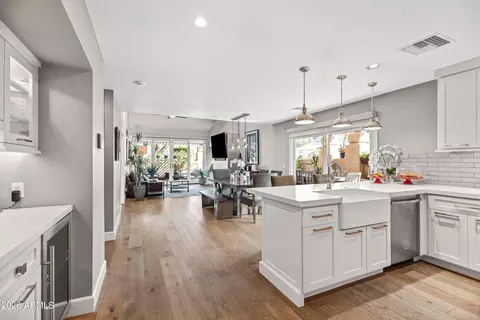 Kitchen - 4446 E Camelback Rd #106, Phoenix, AZ 85018 photo 2 of 4