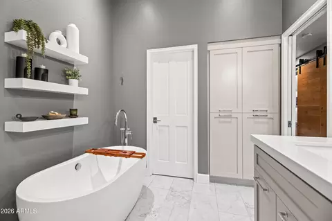 Bath - 4446 E Camelback Rd #106, Phoenix, AZ 85018 photo 4 of 5