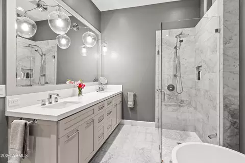 Bath - 4446 E Camelback Rd #106, Phoenix, AZ 85018 photo 2 of 5
