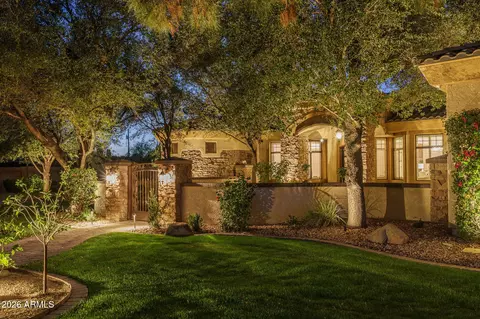 6316 W Sweetwater Ave, Glendale, AZ 85304
