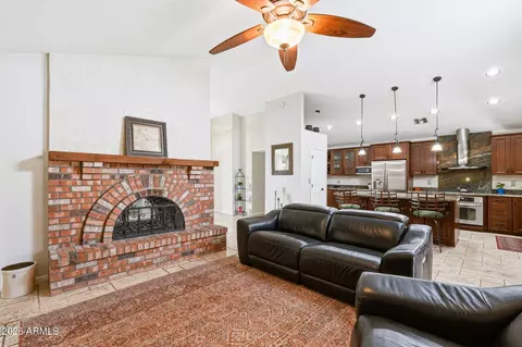 Living - 694 E Washington Ave, Gilbert, AZ 85234 photo 1 of 1