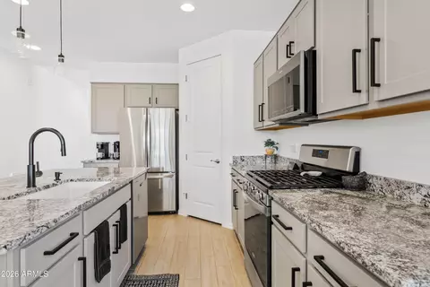 Kitchen - 11239 E Unger Ave, Mesa, AZ 85212 photo 3 of 5