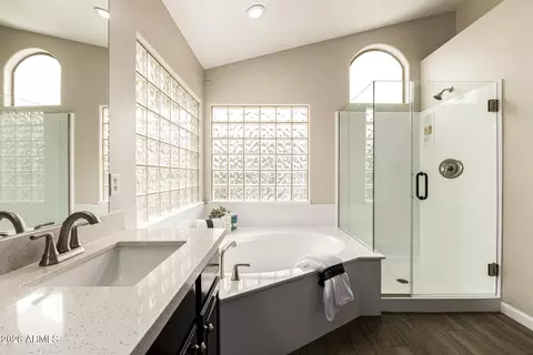 Bath - 1905 E Olive Ct, Gilbert, AZ 85234 photo 2 of 4