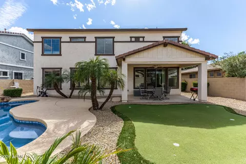 Exterior - 4054 E Washington Ave, Gilbert, AZ 85234 photo 5 of 6