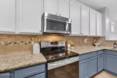 Kitchen - 4052 E Milky Way, Gilbert, AZ 85295 photo 4 of 4
