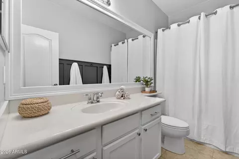 Bath - 4052 E Milky Way, Gilbert, AZ 85295 photo 6 of 7