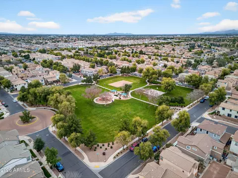 View/Area - 4052 E Milky Way, Gilbert, AZ 85295 photo 10 of 11