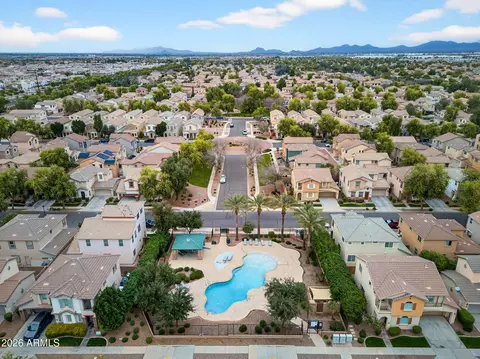 View/Area - 4052 E Milky Way, Gilbert, AZ 85295 photo 4 of 11