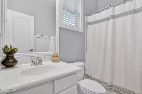 Bath - 4052 E Milky Way, Gilbert, AZ 85295 photo 5 of 7