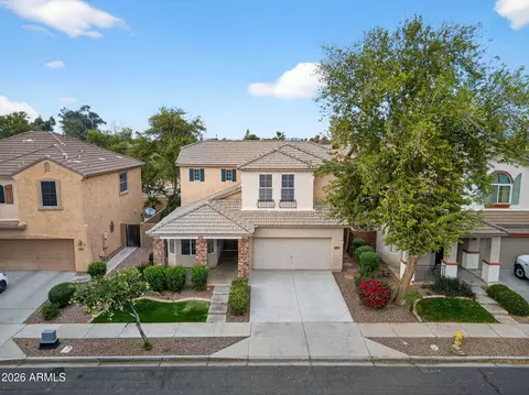 View/Area - 4052 E Milky Way, Gilbert, AZ 85295 photo 2 of 11