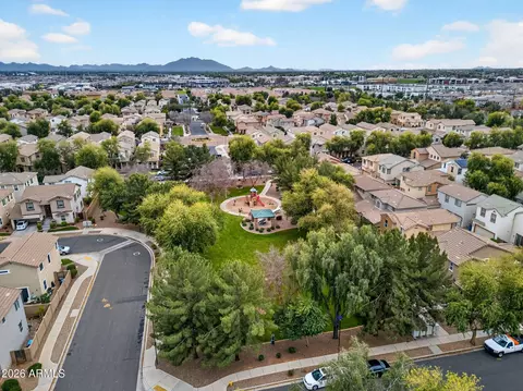 View/Area - 4052 E Milky Way, Gilbert, AZ 85295 photo 6 of 11