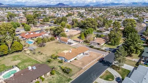 View/Area - 1714 E Indigo St, Mesa, AZ 85203 photo 7 of 10