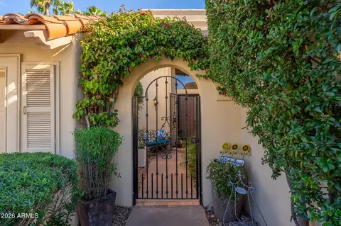 10050 E Mountainview Lake Dr #10, Scottsdale, AZ 85258