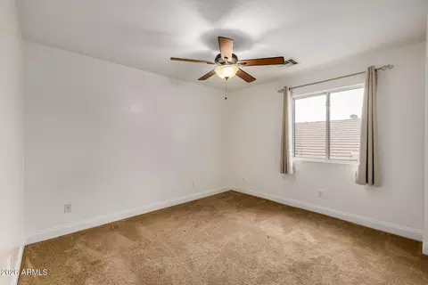 Bedroom - 4331 E Redwood Ln, Phoenix, AZ 85048 photo 3 of 7