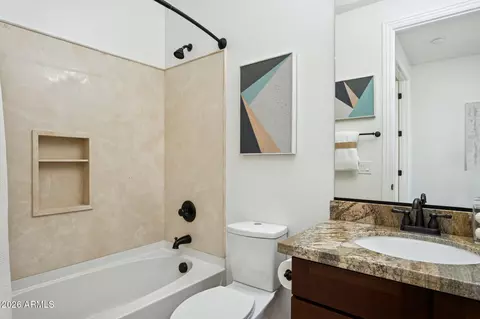 Bath - 3346 N 34th St, Phoenix, AZ 85018 photo 5 of 5
