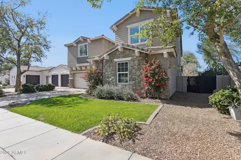Exterior - 3346 N 34th St, Phoenix, AZ 85018 photo 5 of 10