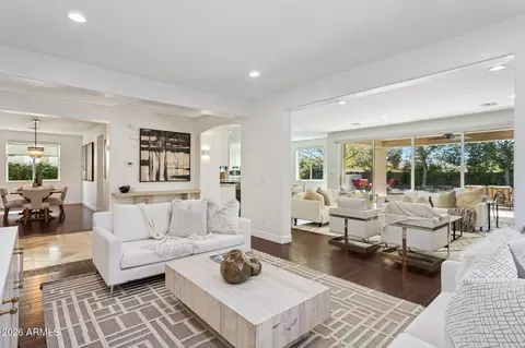 Living - 3346 N 34th St, Phoenix, AZ 85018 photo 1 of 7