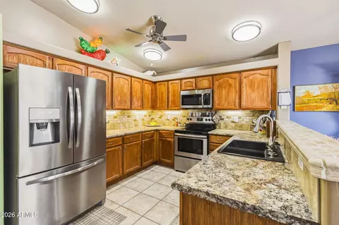 9069 W Raven Dr, Arizona City, AZ 85123